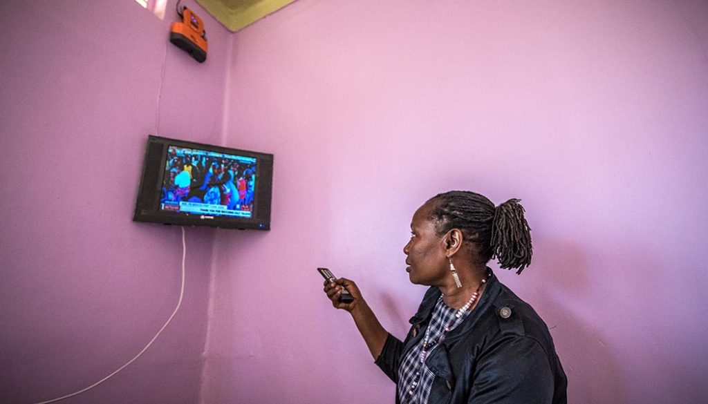 Amped-Innovation-Solar-TV