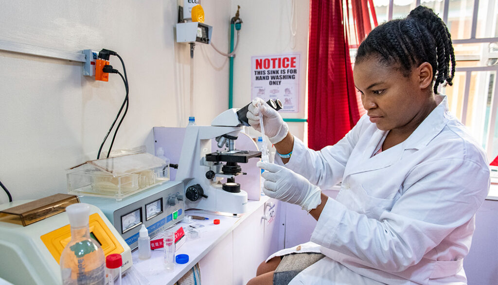 MDaaS-Global-Technician-in-her-Lab