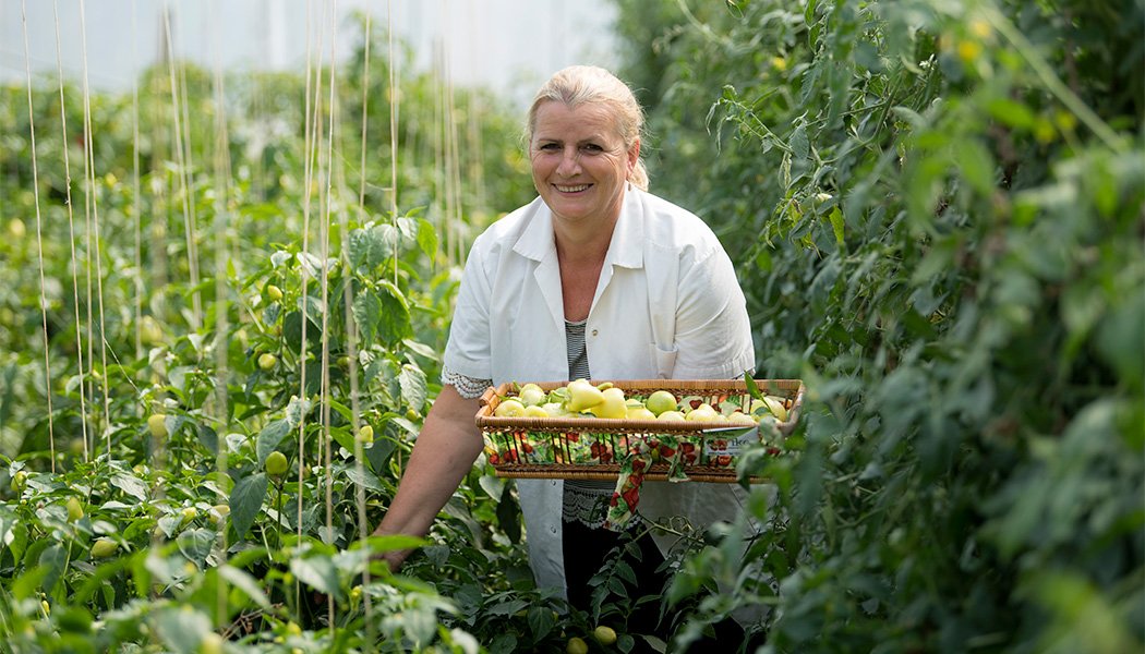Xheva-Haziri-working-in-her-field