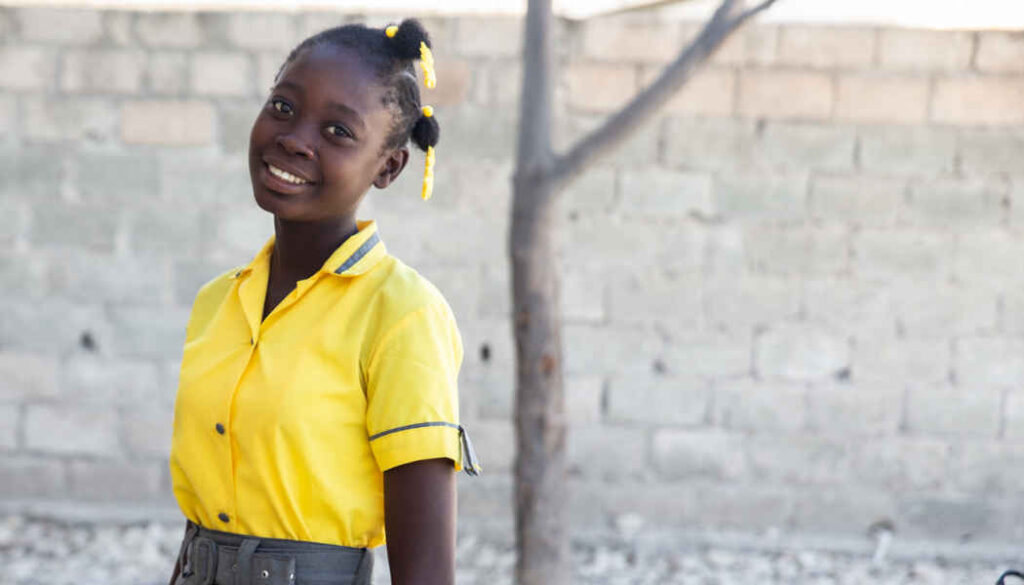 A student at Kerlande and Annesse's school