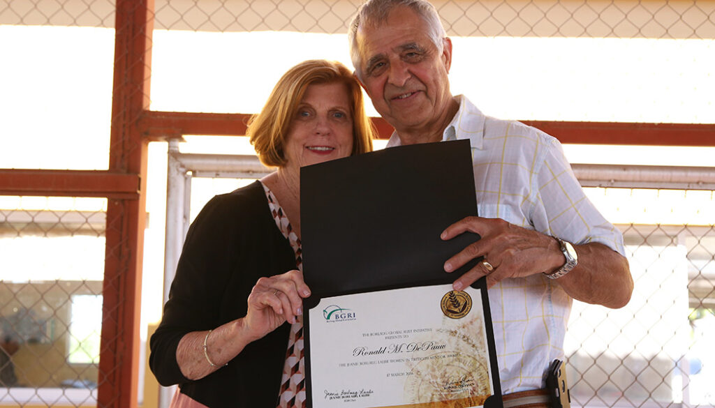 Donor Ron DePauw and Jeanie Borlaug