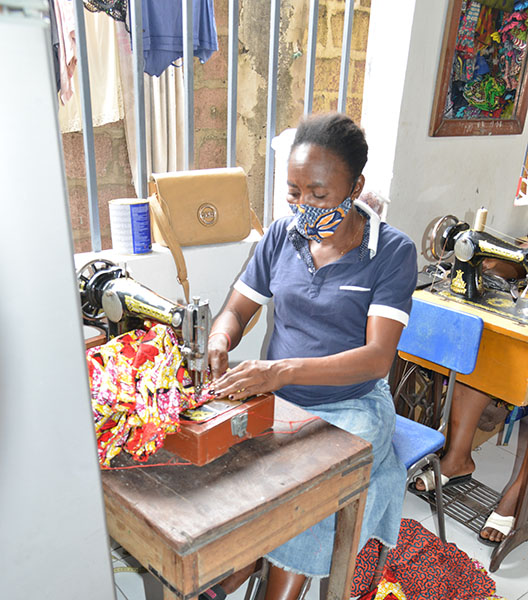 Employee-of-Eugenie-Kabeya