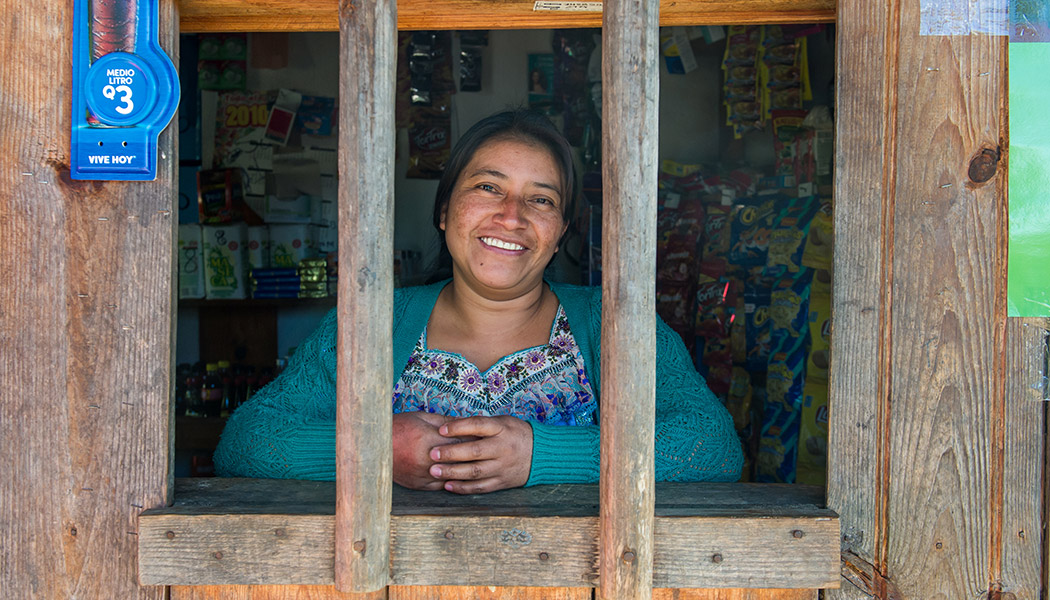 FINCA client in Guatemala opens a general shop